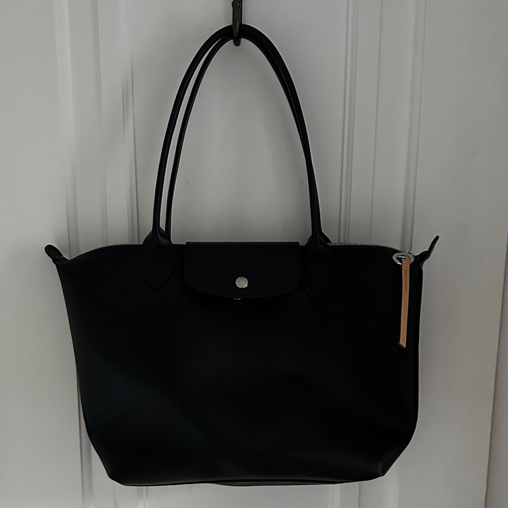 Longchamp • Black Leather Le Pliage Tote Size Medium